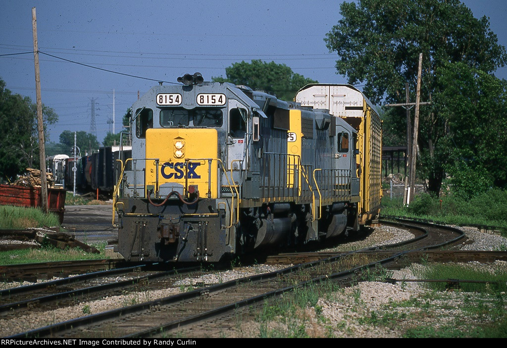 CSX 8154 at State Line crossing